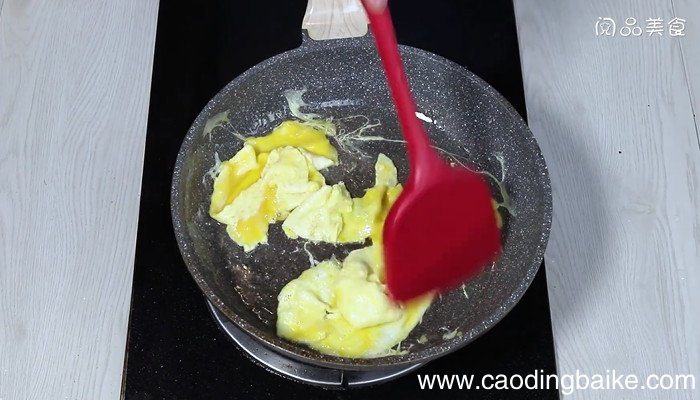蚕豆米炒鸡蛋的做法 蚕豆米炒鸡蛋怎么做