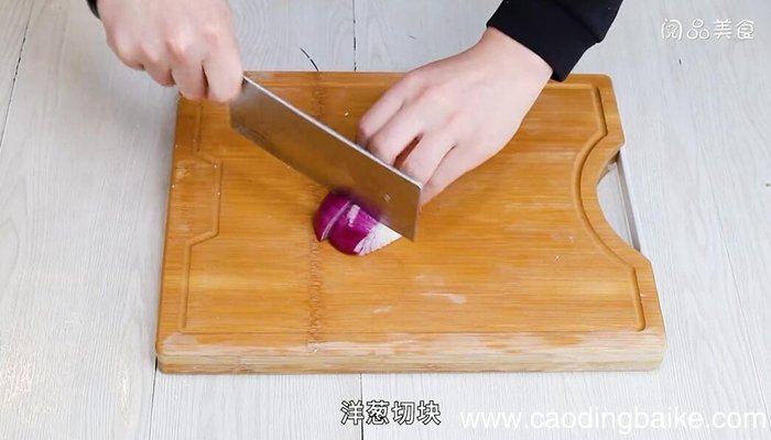 木耳洋葱炒炸豆腐的做法 木耳洋葱炒炸豆腐怎么做