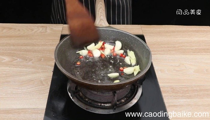 大蒜烧鳝鱼的做法 大蒜烧鳝鱼怎么做好吃