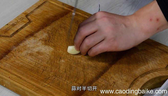 猪肉芹菜粉条怎么做 猪肉芹菜粉条的做法
