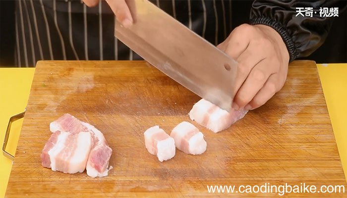栗子红烧肉的做法 栗子红烧肉怎么做