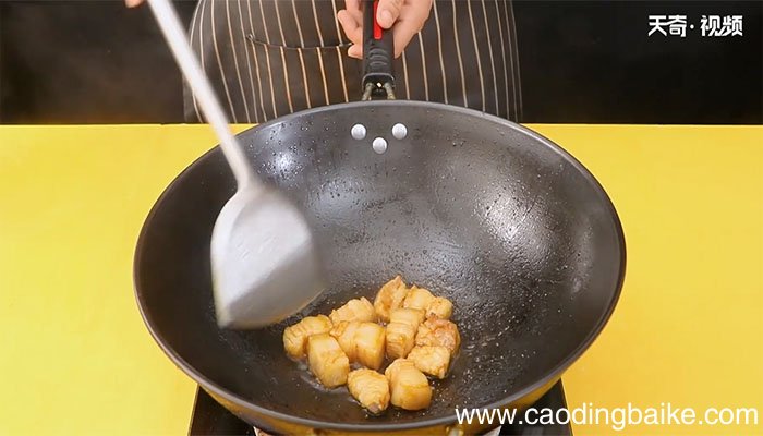 栗子红烧肉的做法 栗子红烧肉怎么做