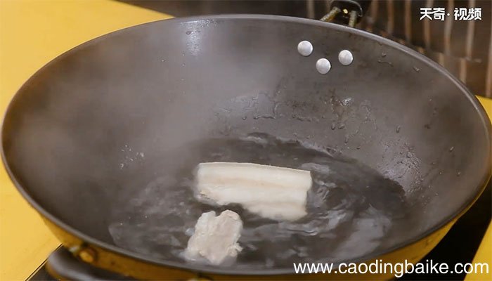 苕皮回锅肉的做法 苕皮回锅肉怎么做
