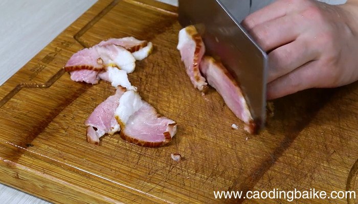腊肉炒芥兰怎么做 腊肉炒芥兰的做法