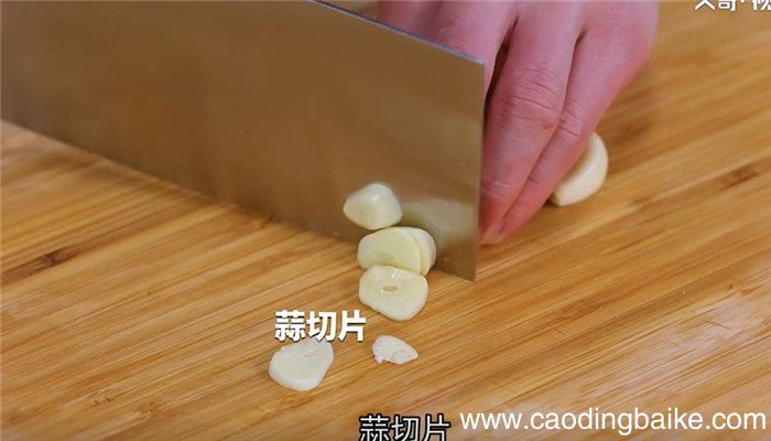 香酥草鱼怎么做 香酥草鱼的做法