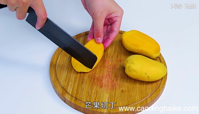 芒果脏脏茶怎么做 芒果脏脏茶的做法