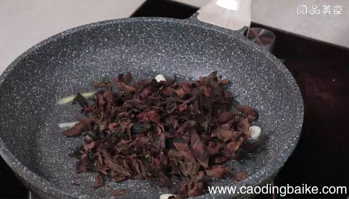 红椒炒梅干菜 红椒炒梅干菜的做法