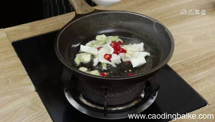 酸汤泡菜煮黄喉的做法 酸汤泡菜煮黄喉怎么做好吃