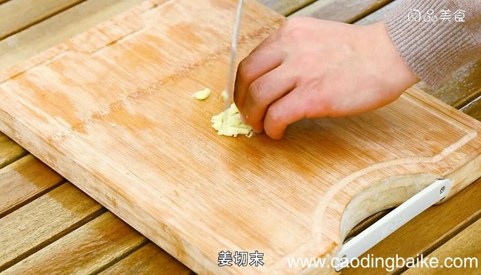 西瓜皮炒肉丝的做法 西瓜皮炒肉丝怎么做