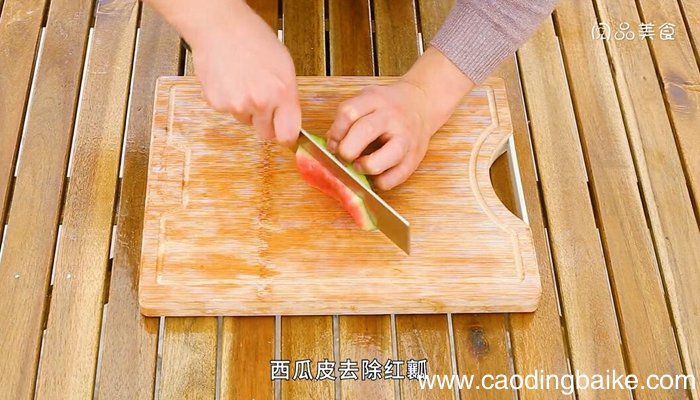 西瓜皮炒肉丝的做法 西瓜皮炒肉丝怎么做