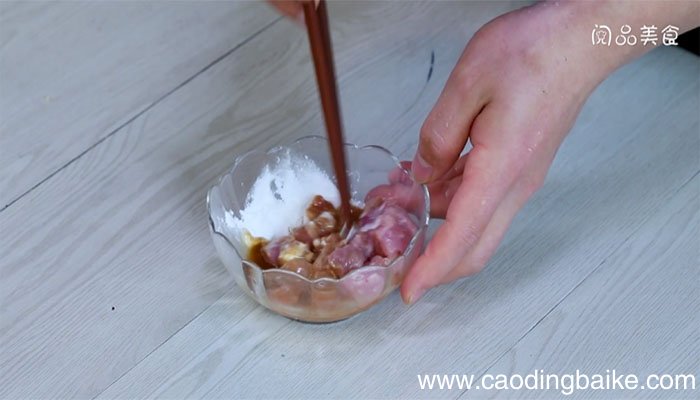 洋葱炒肉丁的做法 洋葱炒肉丁怎么做