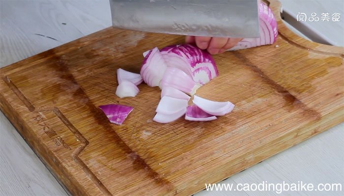 洋葱炒肉丁的做法 洋葱炒肉丁怎么做