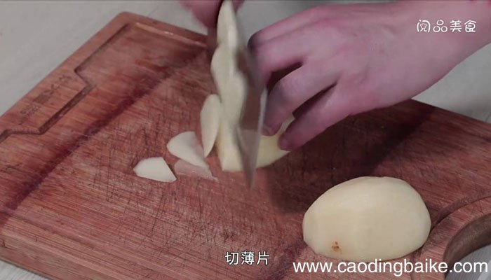 猪肉炒土豆洋葱 猪肉炒土豆洋葱的做法