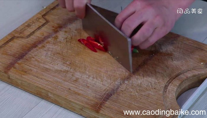 猪肉炒土豆洋葱 猪肉炒土豆洋葱的做法