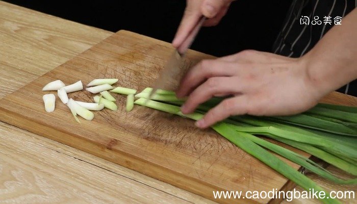 大蒜炒咸肉怎么做 大蒜炒咸肉怎么做好吃