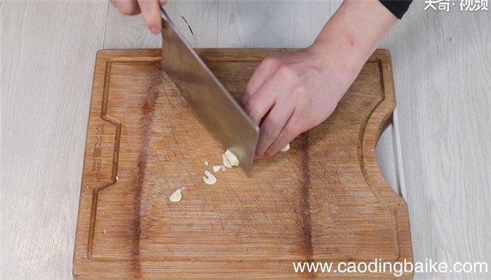 素炒豆角怎么做 素炒豆角的做法