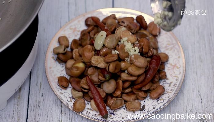 硬蚕豆怎么烧好吃硬蚕豆怎么烧