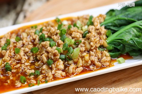肉酱菠菜的做法