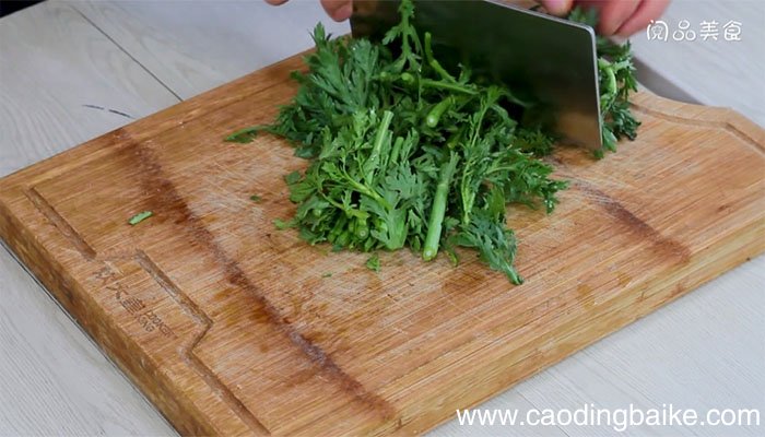 茼蒿炖豆腐做法 茼蒿炖豆腐怎么做