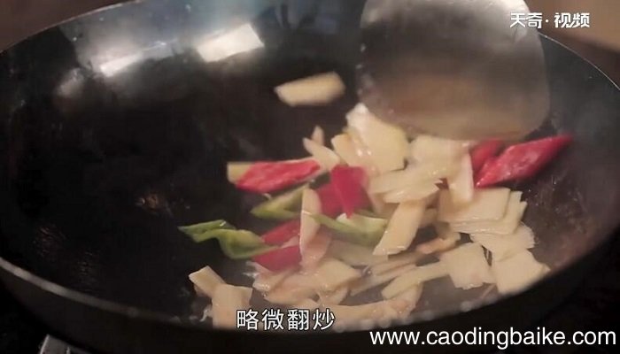 芦姜鸡片的做法 芦姜鸡片怎么做