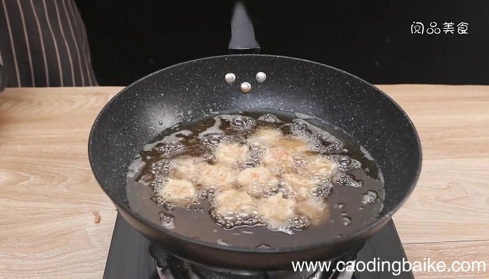 干炸鲜肉鱼丸子怎么做 干炸鲜肉鱼丸子做法