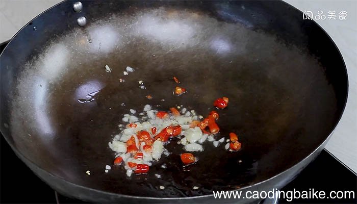 尖椒炒肉皮的做法 如何做尖椒炒肉皮