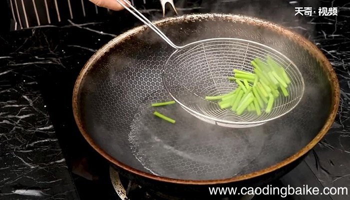 糟炒鸡丝的做法 怎么做糟炒鸡丝