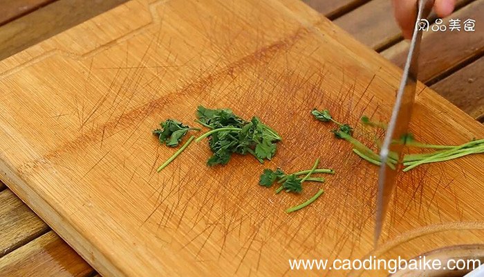 香菇粉皮炖鸡的做法 香菇粉皮炖鸡怎么做
