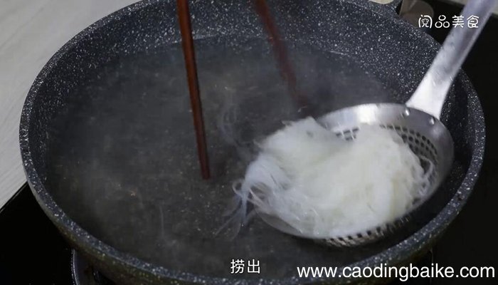 油泼黑白无常的做法 油泼黑白无常怎么做