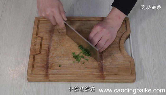 油泼黑白无常的做法 油泼黑白无常怎么做