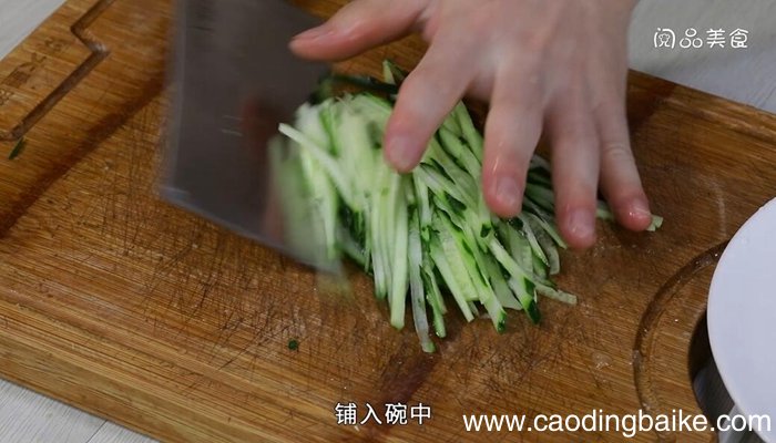 油泼黑白无常的做法 油泼黑白无常怎么做