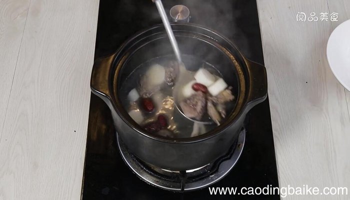 乳鸽红枣淮山汤的做法 乳鸽红枣淮山汤怎么做