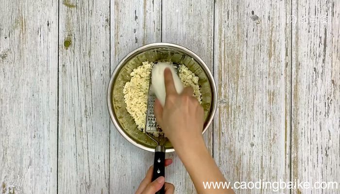 蒸豆渣丸子的做法 蒸豆渣丸子怎么做