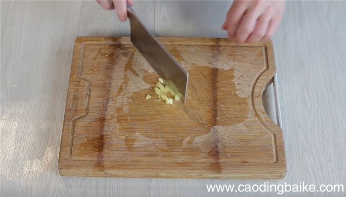 番茄焖青豆怎么做 番茄焖青豆的做法
