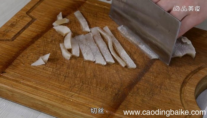 青椒爆猪皮的做法 青椒爆猪皮怎么做