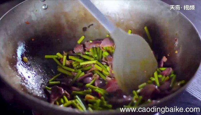 蒜苔鸭胗怎么做 蒜苔鸭胗