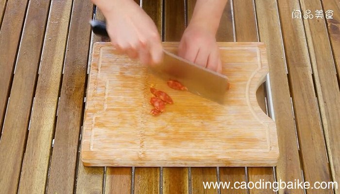 黑胡椒香肠意面的做法 黑胡椒香肠意面怎么做